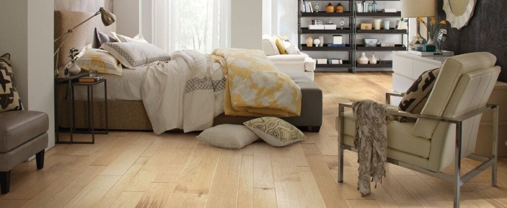 Bedroom hardwood flooring | MyNewFloor.com